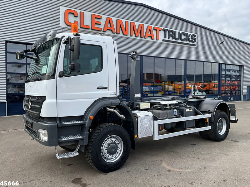 Mercedes-Benz AXOR 1929 4x4 VDL 14 Ton haakarmsysteem Just 208.008 km! - Camion ampliroll: photos 2 Mercedes-Benz AXOR 1929 4x4 VDL 14 Ton haakarmsysteem Just 208.008 km! - Camion ampliroll: photos 2