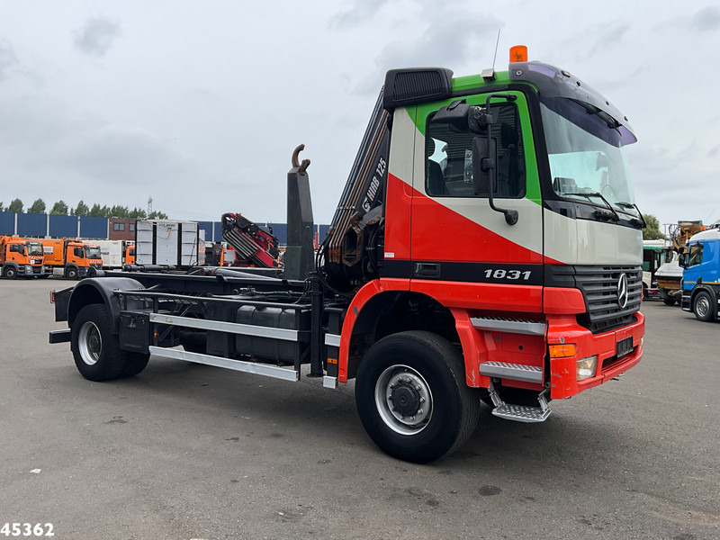 Mercedes-Benz Actros 1931 AK 4x4 Hiab 12 Tonmeter laadkraan - Camion ampliroll, Camion grue: photos 3 Mercedes-Benz Actros 1931 AK 4x4 Hiab 12 Tonmeter laadkraan - Camion ampliroll, Camion grue: photos 3