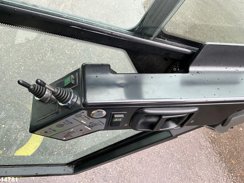 Balayeuse de voirie Ravo 540 CD Euro 6 with 3-rd brush: photos 15 Balayeuse de voirie Ravo 540 CD Euro 6 with 3-rd brush: photos 15