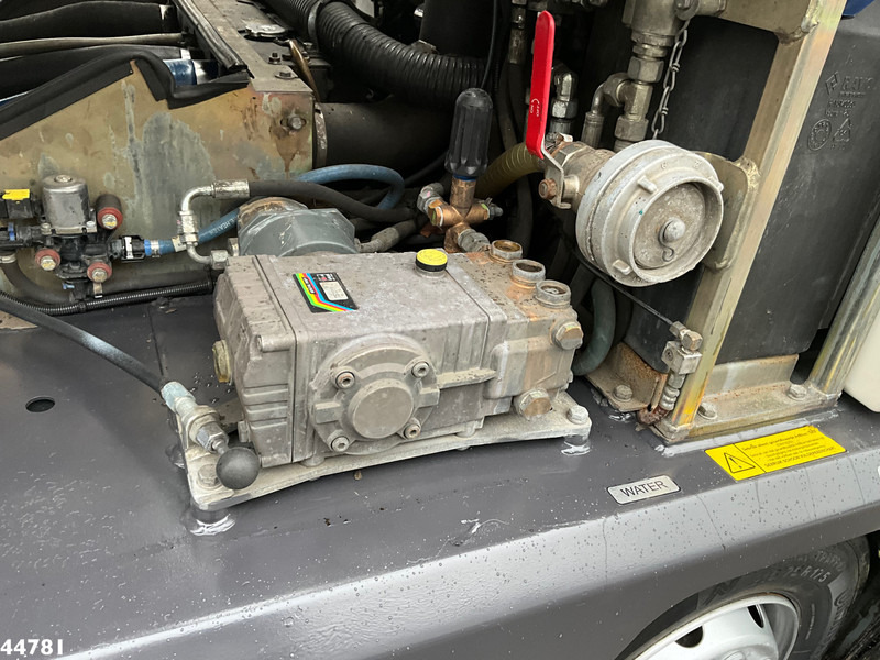 Balayeuse de voirie Ravo 540 CD Euro 6 with 3-rd brush: photos 11 Balayeuse de voirie Ravo 540 CD Euro 6 with 3-rd brush: photos 11