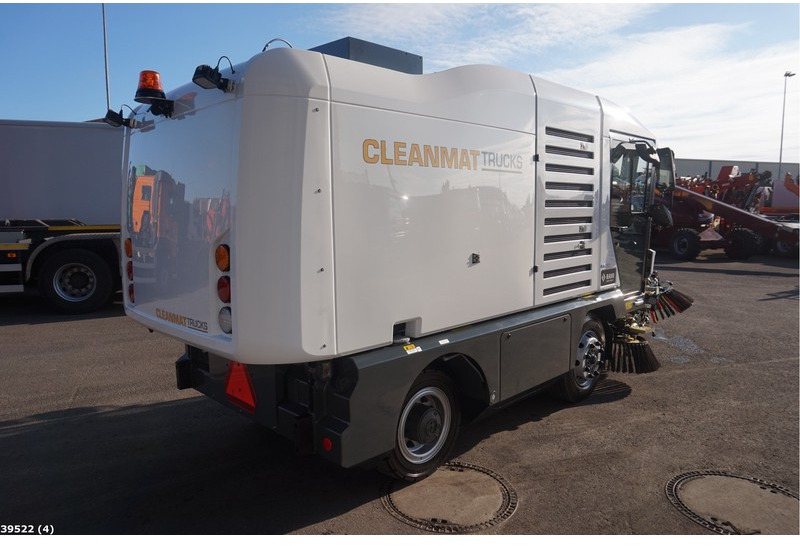 Ravo 540 CD with 3-rd brush - Balayeuse de voirie: photos 3 Ravo 540 CD with 3-rd brush - Balayeuse de voirie: photos 3