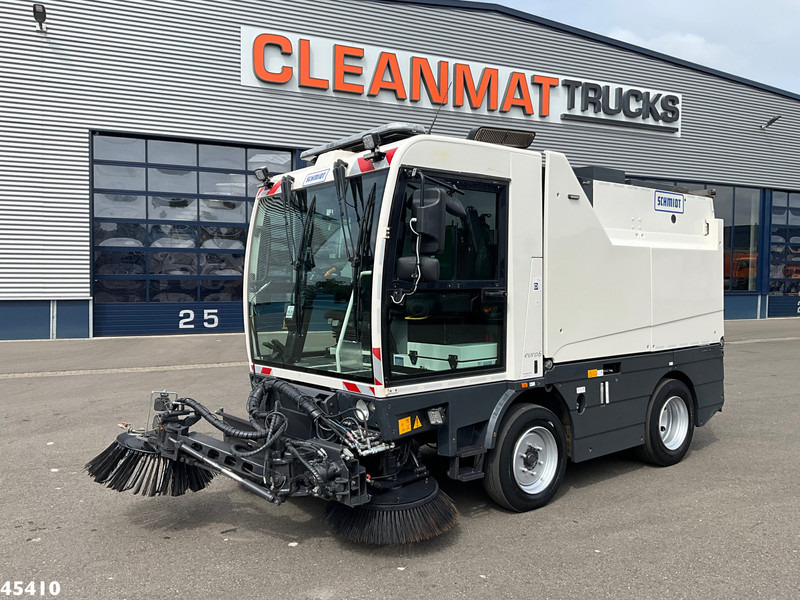 Schmidt Cleango 500 Compact Euro 6 with 3-rd brush - Balayeuse de voirie: photos 2 Schmidt Cleango 500 Compact Euro 6 with 3-rd brush - Balayeuse de voirie: photos 2