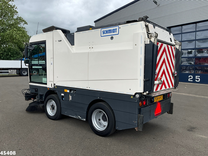 Schmidt Cleango 500 Compact Euro 6 with 3-rd brush - Balayeuse de voirie: photos 3 Schmidt Cleango 500 Compact Euro 6 with 3-rd brush - Balayeuse de voirie: photos 3