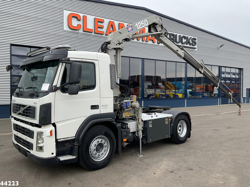 Volvo FM 340 HMF 12 Tonmeter laadkraan - Tracteur routier: photos 1 Volvo FM 340 HMF 12 Tonmeter laadkraan - Tracteur routier: photos 1