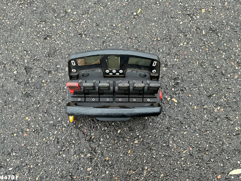 Camion grue Volvo FH 540 8x4 Euro 6 Hiab 37 Tonmeter laadkraan: photos 12 Camion grue Volvo FH 540 8x4 Euro 6 Hiab 37 Tonmeter laadkraan: photos 12