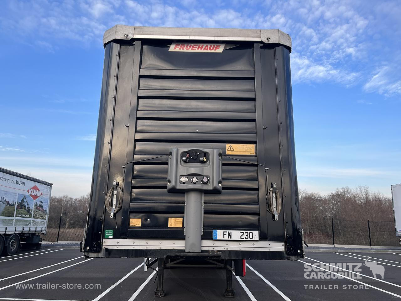 FRUEHAUF Curtainsider Standard - Semi-remorque rideaux coulissants: photos 2 FRUEHAUF Curtainsider Standard - Semi-remorque rideaux coulissants: photos 2