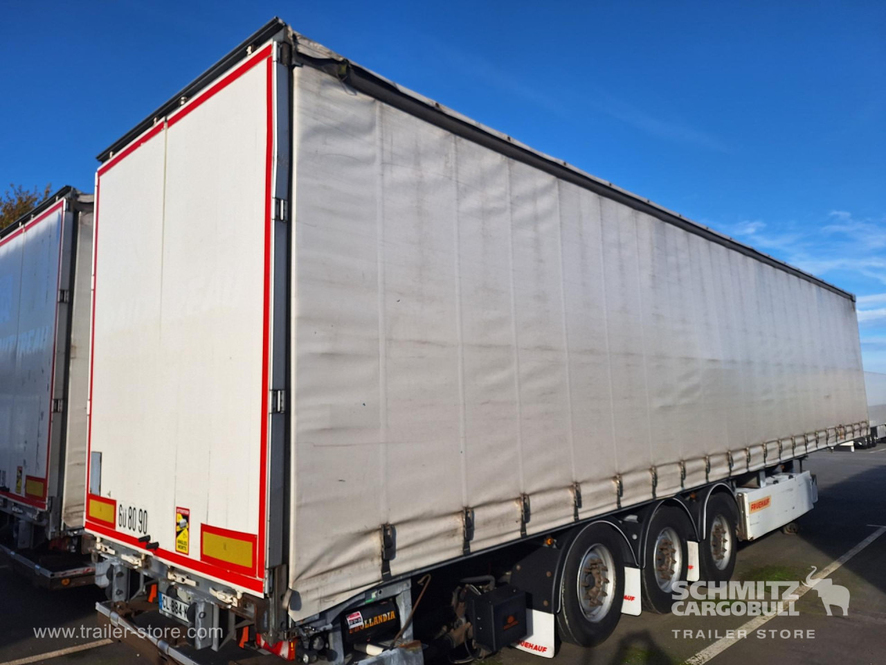 FRUEHAUF Curtainsider Standard Taillift - Semi-remorque rideaux coulissants: photos 1 FRUEHAUF Curtainsider Standard Taillift - Semi-remorque rideaux coulissants: photos 1