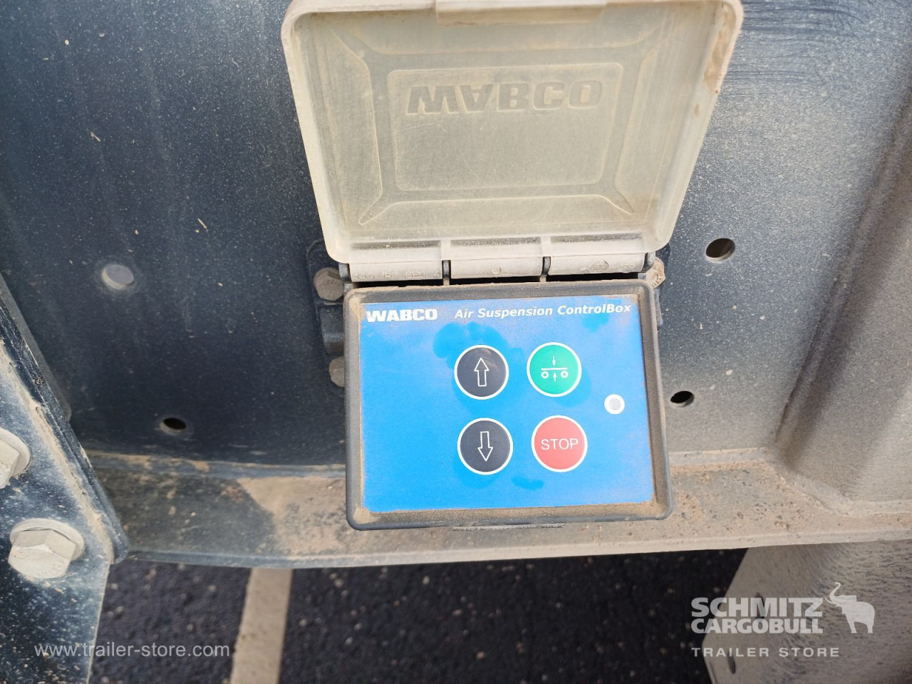 LANGENDORF Auflieger Kipper Stahlrundmulde 24m³ - Semi-remorque benne: photos 4 LANGENDORF Auflieger Kipper Stahlrundmulde 24m³ - Semi-remorque benne: photos 4