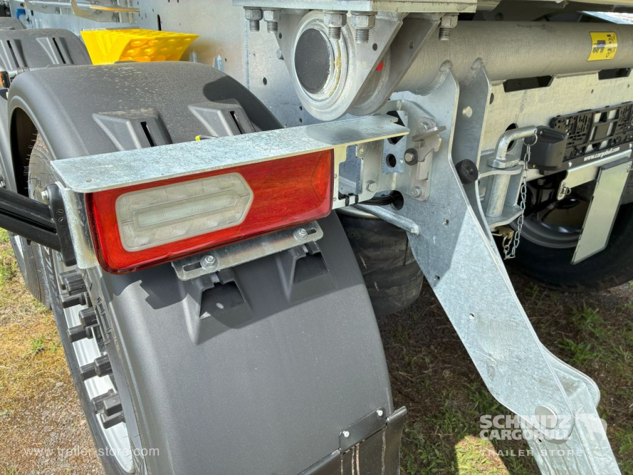 SCHMITZ Auflieger Kipper Stahlrundmulde 29m³ - Semi-remorque benne: photos 3 SCHMITZ Auflieger Kipper Stahlrundmulde 29m³ - Semi-remorque benne: photos 3