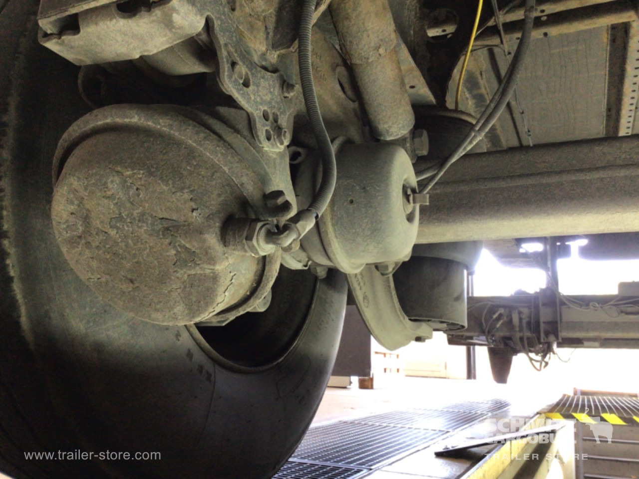 KRONE Platform Standard - Semi-remorque plateau: photos 4 KRONE Platform Standard - Semi-remorque plateau: photos 4