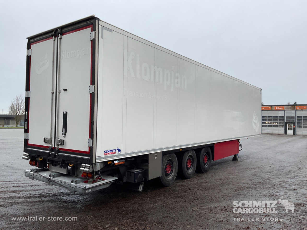 SCHMITZ Reefer Standard Taillift - Semi-remorque isothermique: photos 1 SCHMITZ Reefer Standard Taillift - Semi-remorque isothermique: photos 1