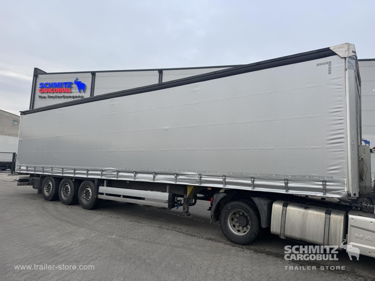 SCHMITZ Curtainsider Standard - Semi-remorque rideaux coulissants: photos 1 SCHMITZ Curtainsider Standard - Semi-remorque rideaux coulissants: photos 1
