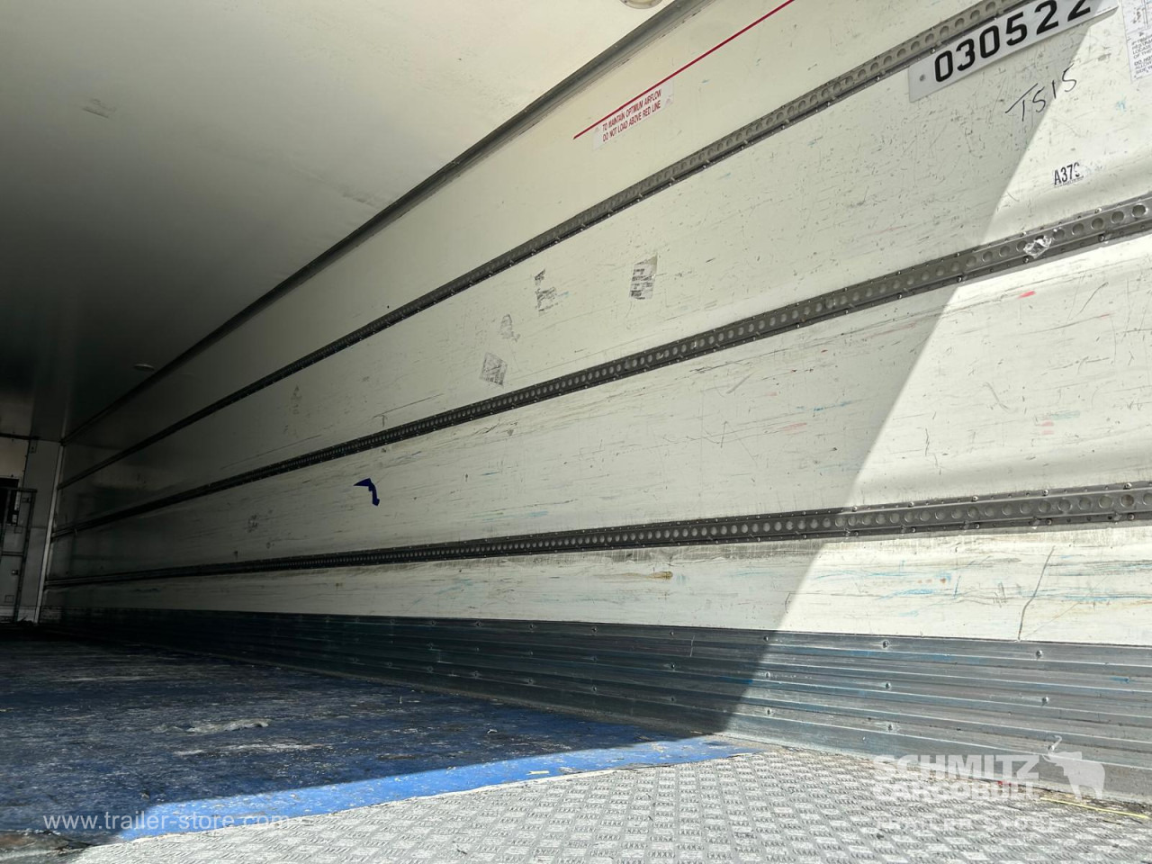 GRAY & ADAMS Dryfreight Standard - Semi-remorque isothermique: photos 3 GRAY & ADAMS Dryfreight Standard - Semi-remorque isothermique: photos 3