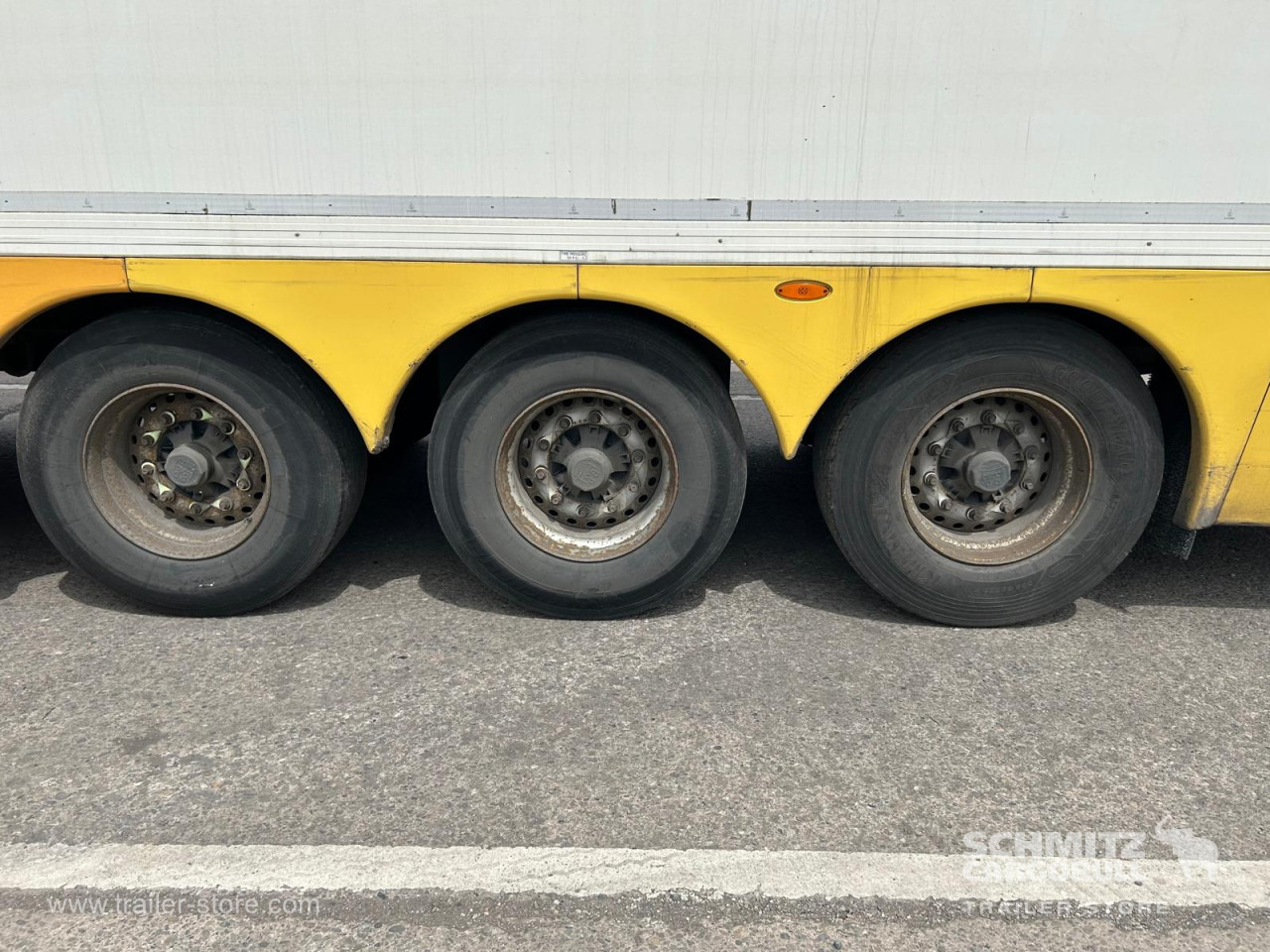 GRAY & ADAMS Dryfreight Standard - Semi-remorque isothermique: photos 2 GRAY & ADAMS Dryfreight Standard - Semi-remorque isothermique: photos 2