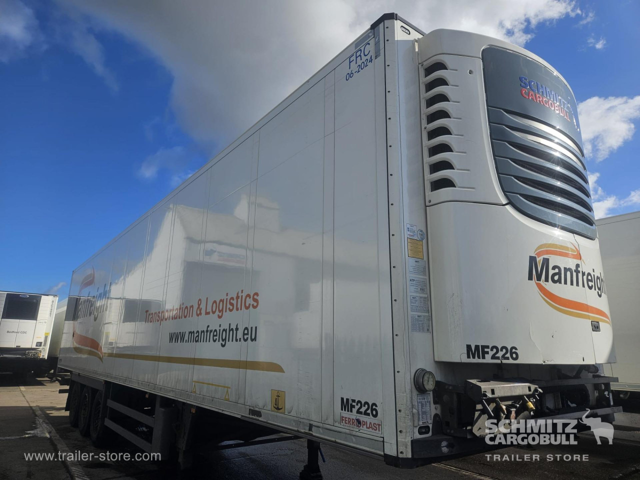 SCHMITZ Reefer Multitemp - Semi-remorque isothermique: photos 1 SCHMITZ Reefer Multitemp - Semi-remorque isothermique: photos 1