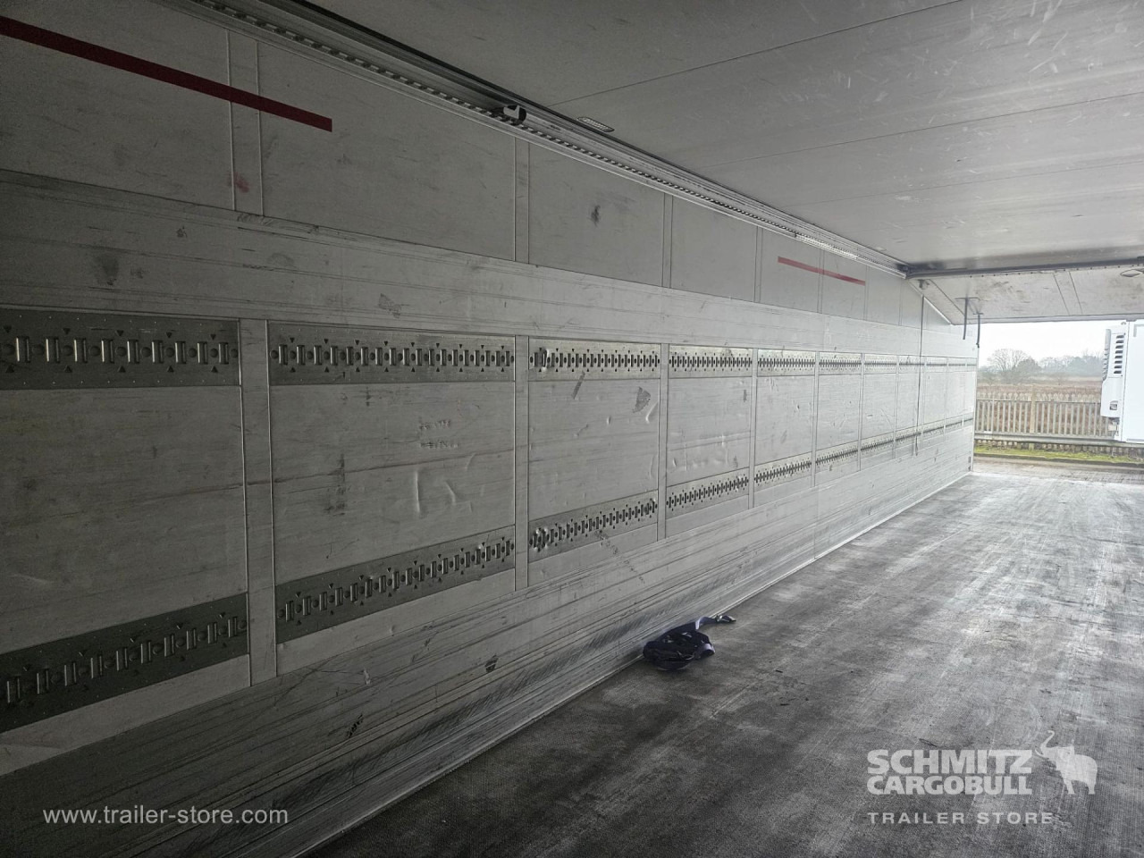 SCHMITZ Reefer Multitemp - Semi-remorque isothermique: photos 4 SCHMITZ Reefer Multitemp - Semi-remorque isothermique: photos 4