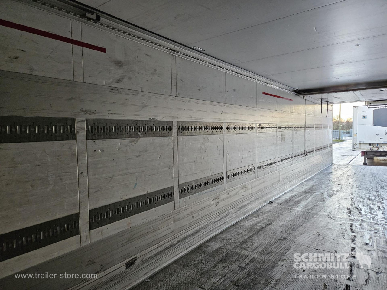 SCHMITZ Reefer Multitemp - Semi-remorque isothermique: photos 4 SCHMITZ Reefer Multitemp - Semi-remorque isothermique: photos 4