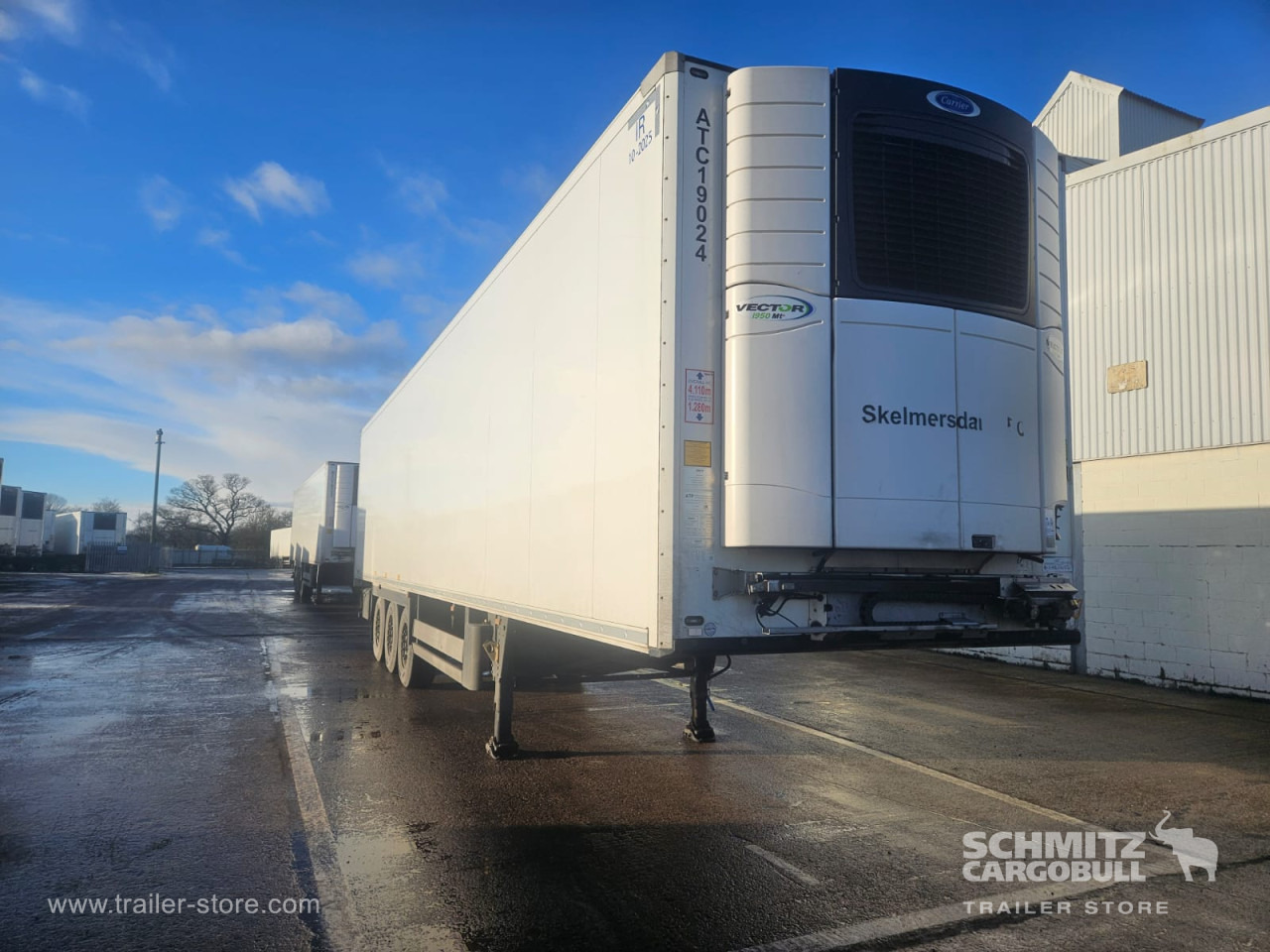 SCHMITZ Reefer Multitemp - Semi-remorque isothermique: photos 1 SCHMITZ Reefer Multitemp - Semi-remorque isothermique: photos 1
