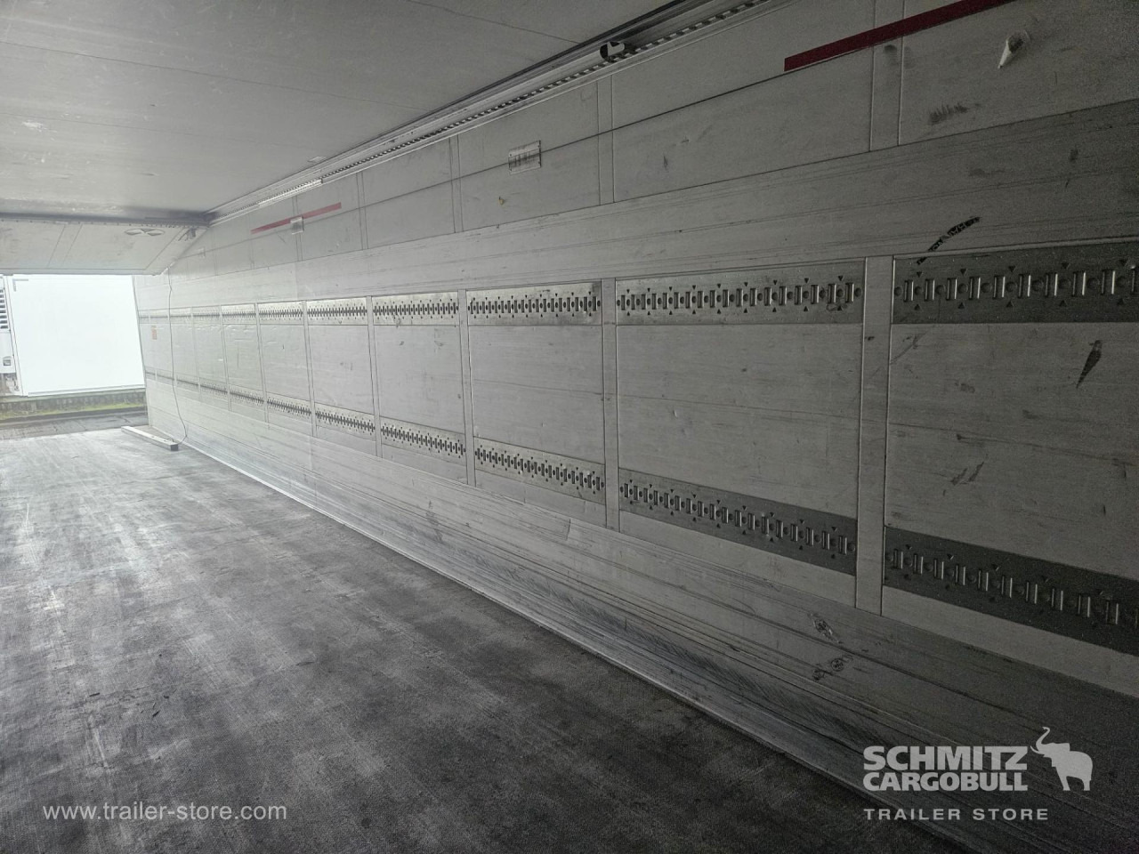 SCHMITZ Reefer Multitemp - Semi-remorque isothermique: photos 3 SCHMITZ Reefer Multitemp - Semi-remorque isothermique: photos 3