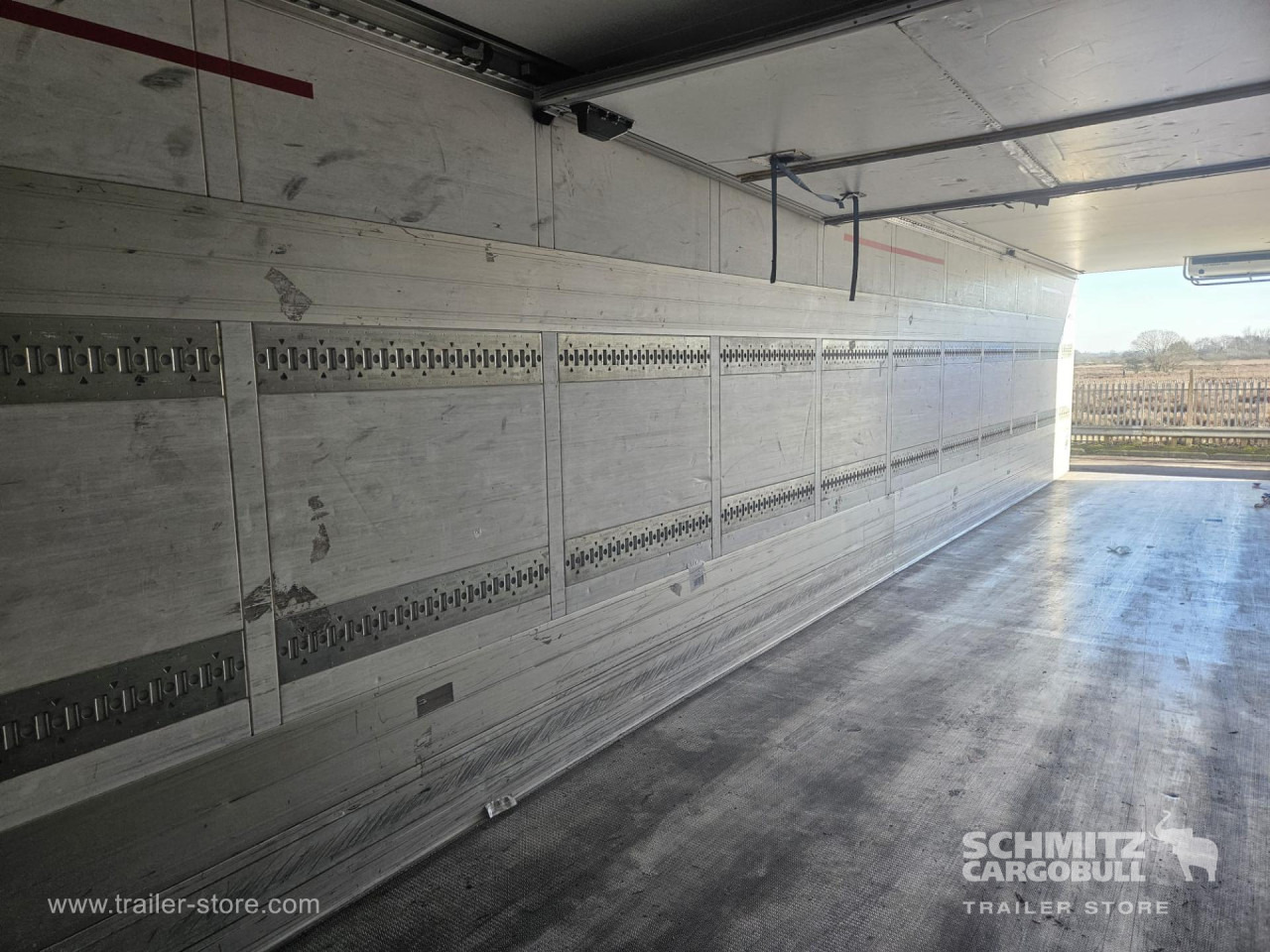 SCHMITZ Reefer Multitemp - Semi-remorque isothermique: photos 3 SCHMITZ Reefer Multitemp - Semi-remorque isothermique: photos 3