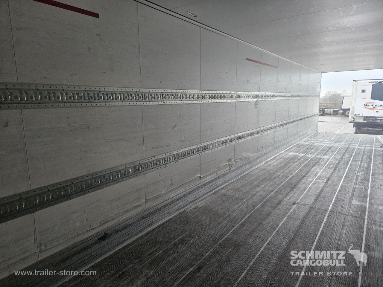 SCHMITZ Reefer Standard - Semi-remorque isothermique: photos 4 SCHMITZ Reefer Standard - Semi-remorque isothermique: photos 4