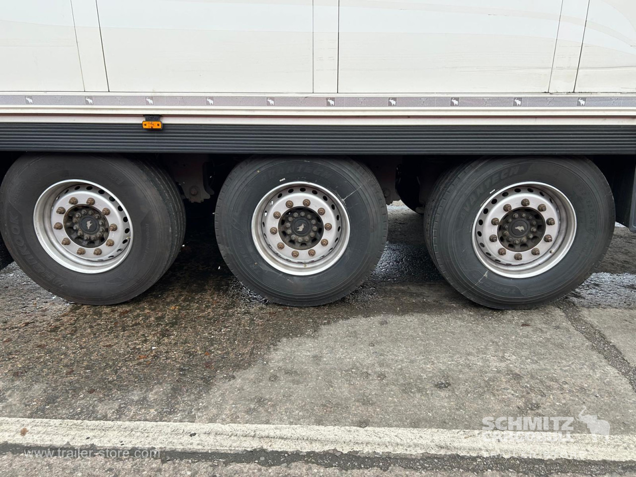 SCHMITZ Reefer Standard - Semi-remorque isothermique: photos 4 SCHMITZ Reefer Standard - Semi-remorque isothermique: photos 4