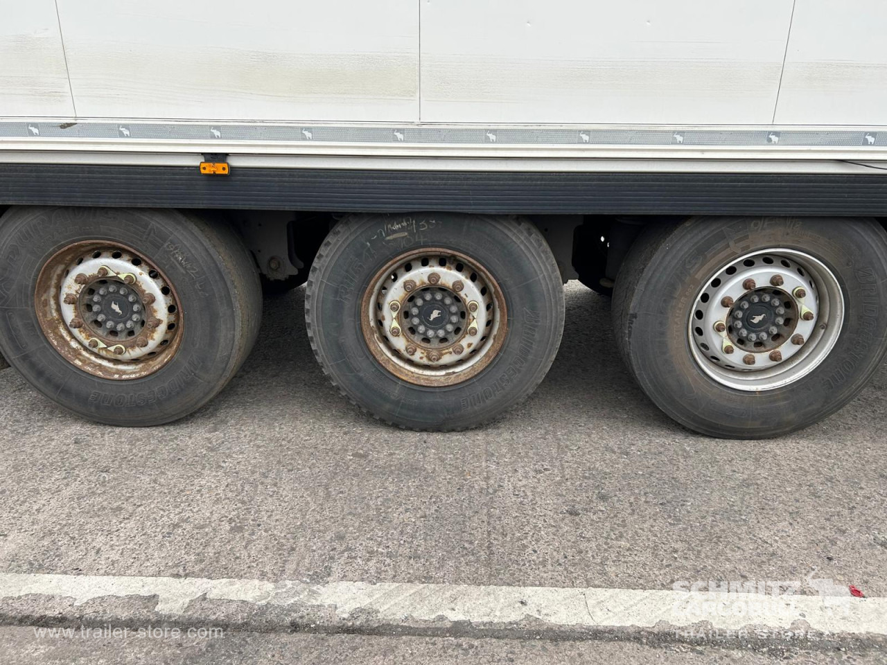 SCHMITZ Reefer Standard - Semi-remorque isothermique: photos 2 SCHMITZ Reefer Standard - Semi-remorque isothermique: photos 2