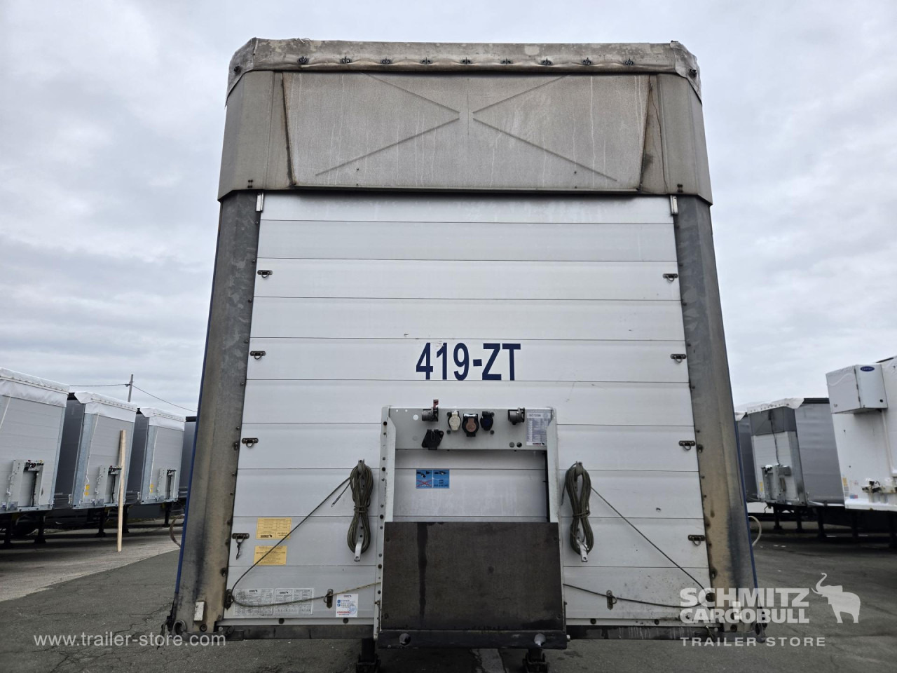 SCHMITZ Curtainsider Varios - Semi-remorque rideaux coulissants: photos 3 SCHMITZ Curtainsider Varios - Semi-remorque rideaux coulissants: photos 3