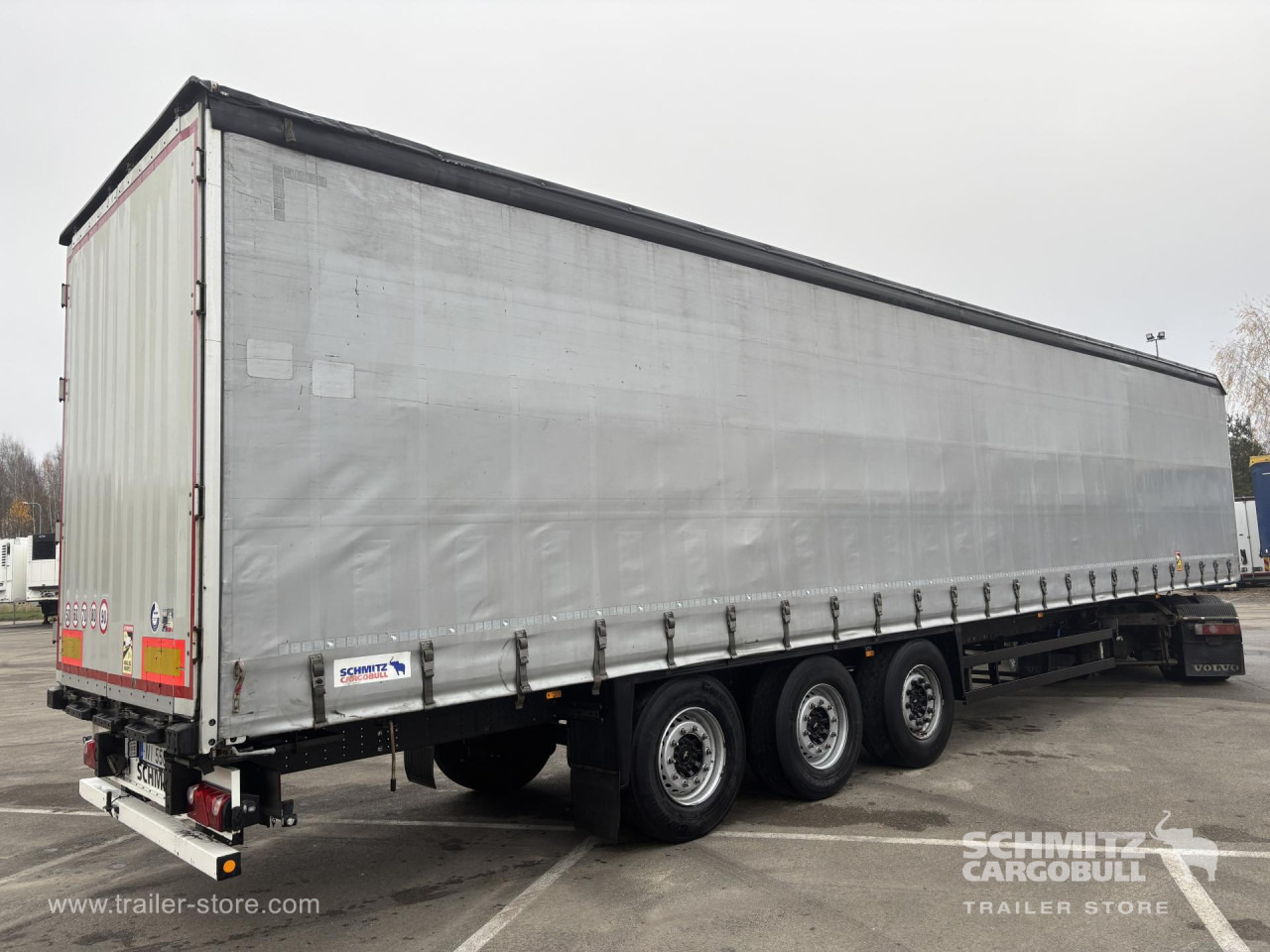 SCHMITZ Curtainsider Standard - Semi-remorque rideaux coulissants: photos 1 SCHMITZ Curtainsider Standard - Semi-remorque rideaux coulissants: photos 1