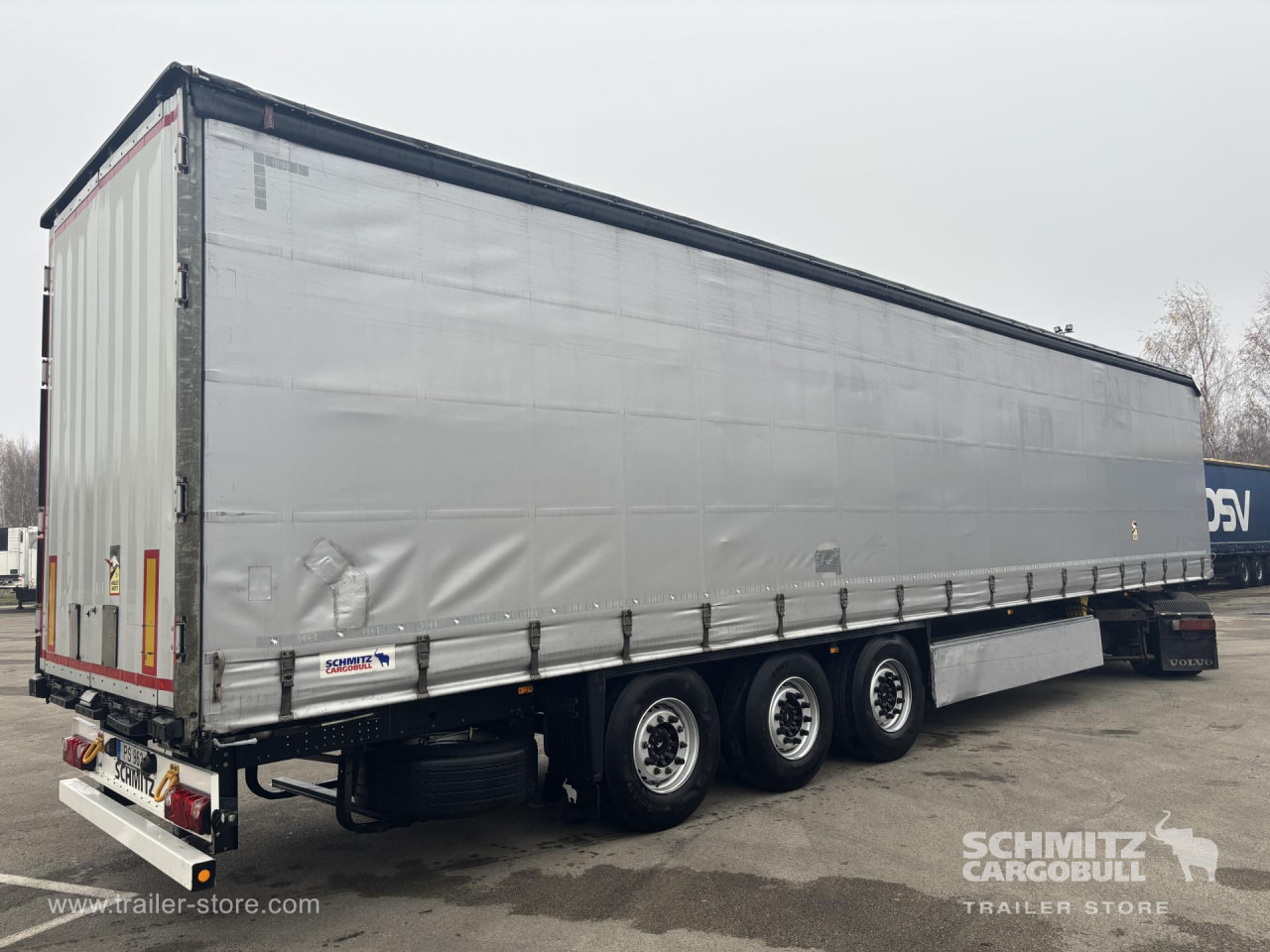 SCHMITZ Curtainsider Standard - Semi-remorque rideaux coulissants: photos 1 SCHMITZ Curtainsider Standard - Semi-remorque rideaux coulissants: photos 1