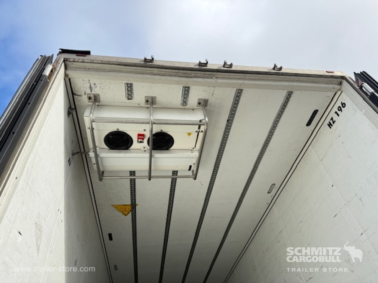 SCHMITZ Oplegger Vries Multitemp - Semi-remorque isothermique: photos 2 SCHMITZ Oplegger Vries Multitemp - Semi-remorque isothermique: photos 2