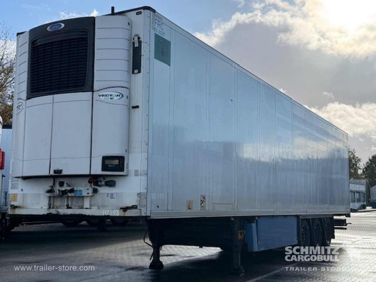 SCHMITZ Oplegger Vries Multitemp - Semi-remorque isothermique: photos 1 SCHMITZ Oplegger Vries Multitemp - Semi-remorque isothermique: photos 1
