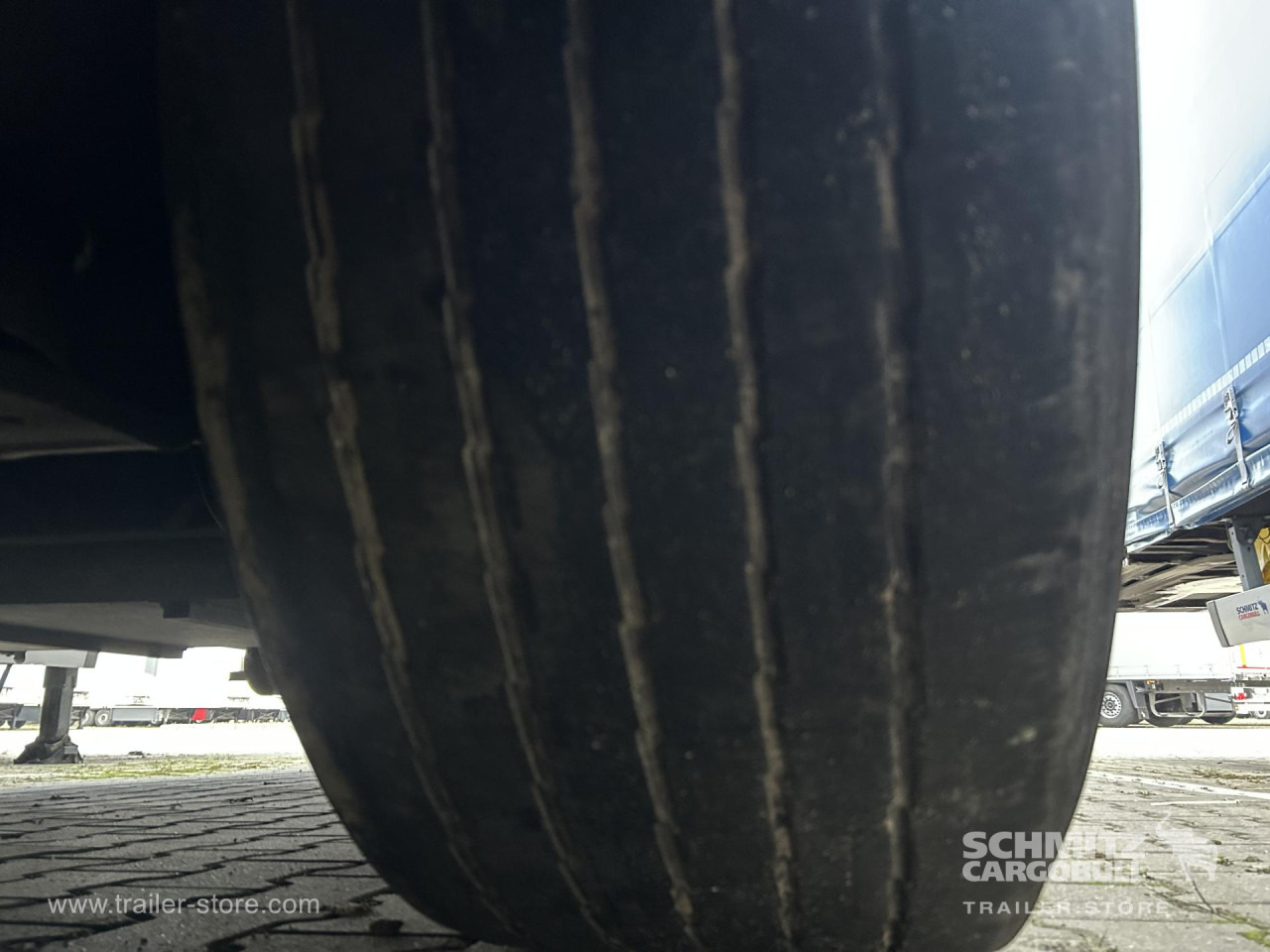 SCHMITZ Curtainsider Mega - Semi-remorque rideaux coulissants: photos 5 SCHMITZ Curtainsider Mega - Semi-remorque rideaux coulissants: photos 5