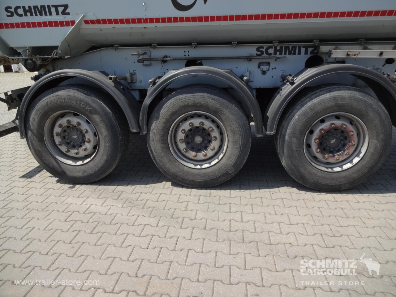 Semi-remorque benne SCHMITZ Tipper Steel half pipe body 252m³: photos 9