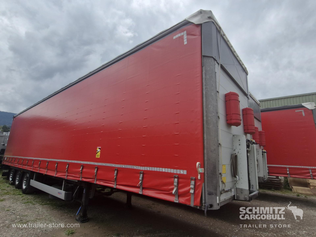 SCHMITZ Curtainsider Varios - Semi-remorque rideaux coulissants: photos 1 SCHMITZ Curtainsider Varios - Semi-remorque rideaux coulissants: photos 1