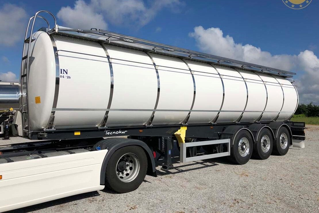 Bata CISTERNA LIGHT NUOVA - Semi-remorque citerne: photos 1 Bata CISTERNA LIGHT NUOVA - Semi-remorque citerne: photos 1