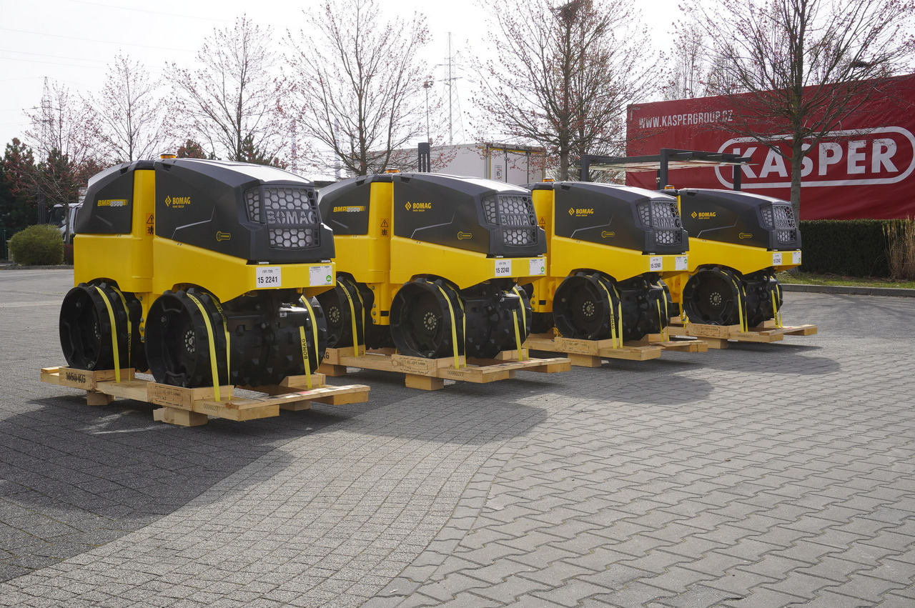 BOMAG BMP 8500 brand-new trench roller / Remote Control / 4 units - Stabilisateur: photos 3 BOMAG BMP 8500 brand-new trench roller / Remote Control / 4 units - Stabilisateur: photos 3