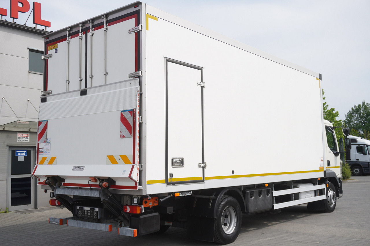 DAF LF 16.260 / Jegger Refrigerator / Carrier Supra 750 / DHOLLANDIA 1500 kg / Sleeper cab - Camion frigorifique: photos 3 DAF LF 16.260 / Jegger Refrigerator / Carrier Supra 750 / DHOLLANDIA 1500 kg / Sleeper cab - Camion frigorifique: photos 3
