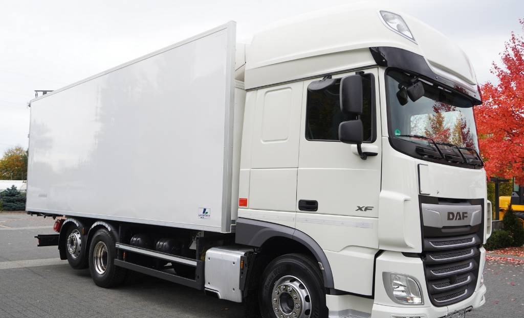 DAF XF 450 6×2 E6 / Refrigerator Lacapitaine / ATP/FRC to 2027 / 18 pallets - Camion frigorifique: photos 3 DAF XF 450 6×2 E6 / Refrigerator Lacapitaine / ATP/FRC to 2027 / 18 pallets - Camion frigorifique: photos 3