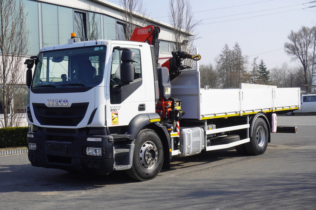 IVECO STRALIS 310 E6 / HDS FASSI 155 6.2 T / 250 thousand km - Camion grue: photos 2 IVECO STRALIS 310 E6 / HDS FASSI 155 6.2 T / 250 thousand km - Camion grue: photos 2