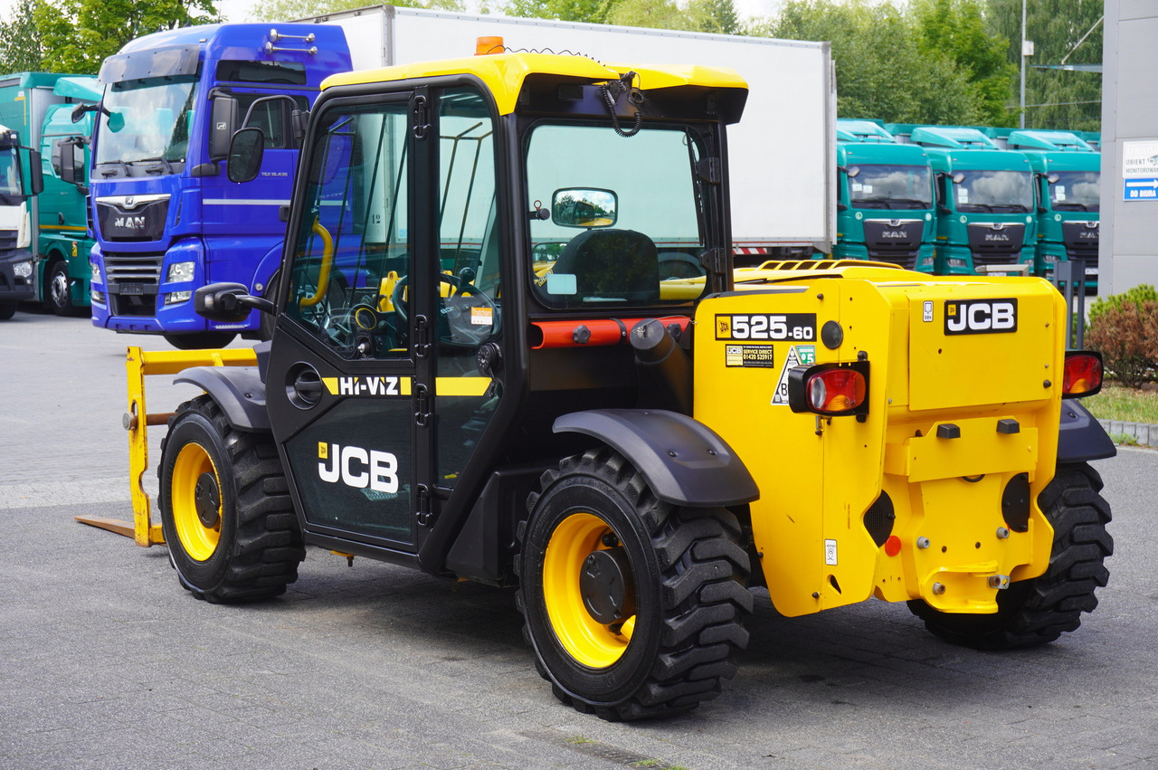 JCB 525-60T5 / 2022 / 860 MTH! / 2.5 T / Reach 6 m / joystick - Chargeuse sur pneus télescopique: photos 4 JCB 525-60T5 / 2022 / 860 MTH! / 2.5 T / Reach 6 m / joystick - Chargeuse sur pneus télescopique: photos 4