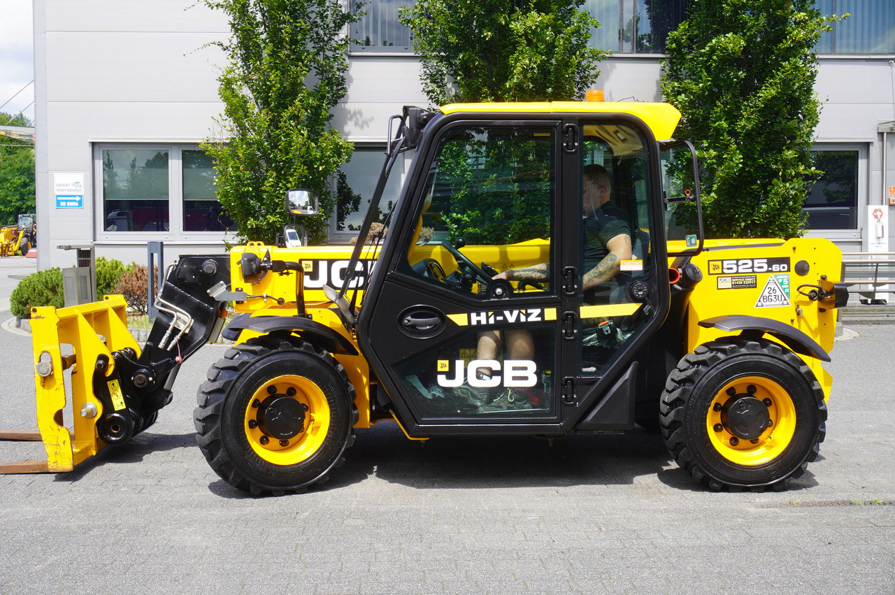 Chariot télescopique JCB 525-60T5 / 2022 / 860 MTH! / 2.5 T / Reach 6 m / joystick: photos 14