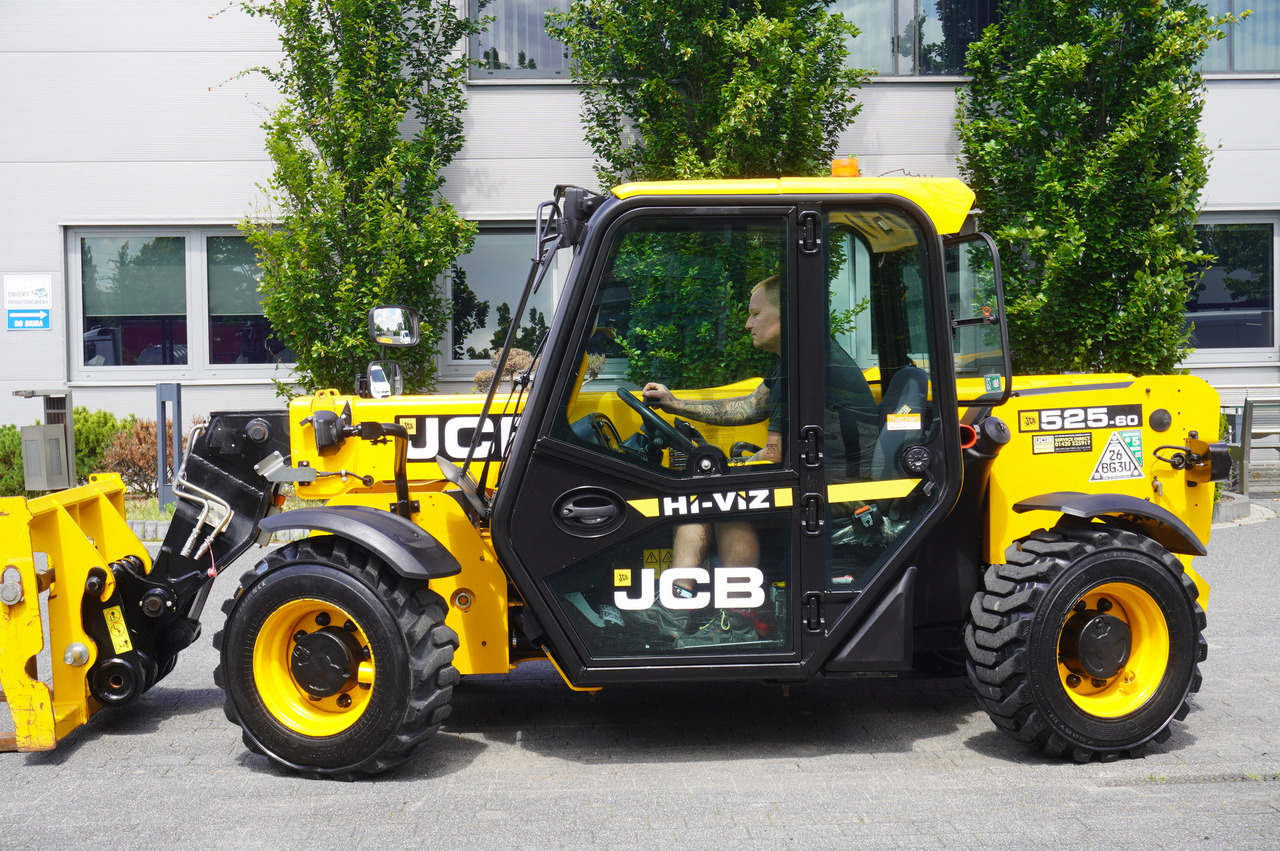 Chariot télescopique JCB 525-60T5 / 2022 / 860 MTH! / 2.5 T / Reach 6 m / joystick: photos 11