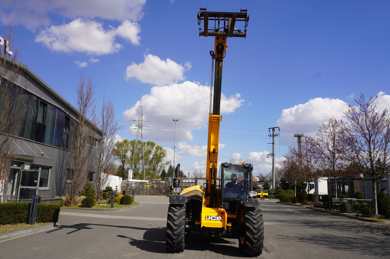 Chargeuse sur pneus télescopique JCB 526-56 AGRI Plus / 5.6 m telescopic loader / joystick: photos 25