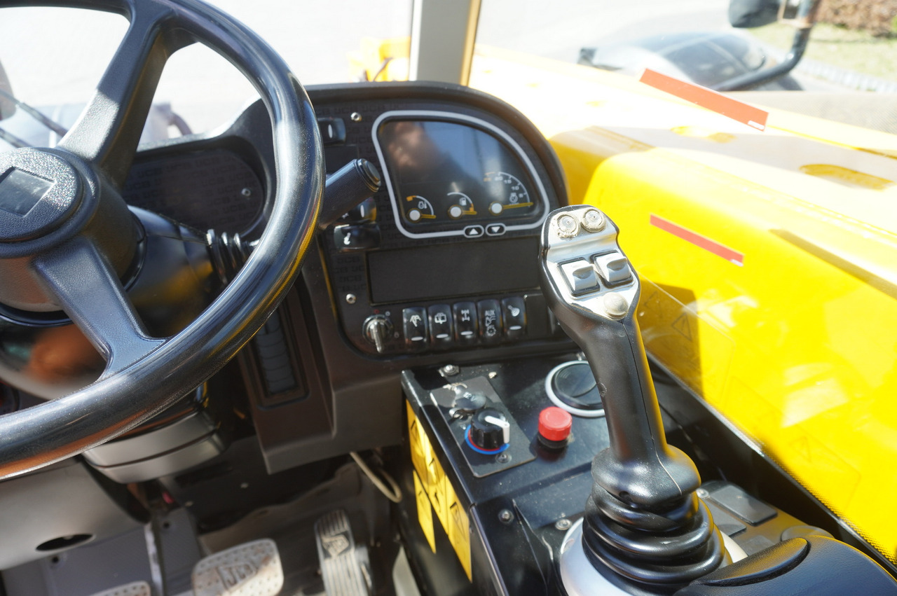 Chargeuse sur pneus télescopique JCB 526-56 AGRI Plus / 5.6 m telescopic loader / joystick: photos 29