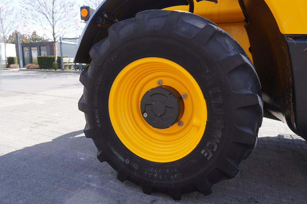 Chargeuse sur pneus télescopique JCB 526-56 AGRI Plus / 5.6 m telescopic loader / joystick: photos 16