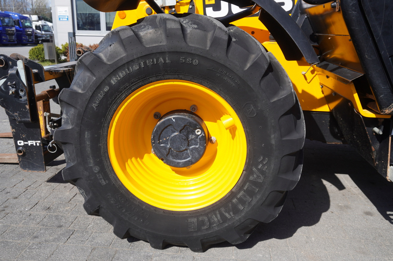 Chargeuse sur pneus télescopique JCB 526-56 AGRI Plus / 5.6 m telescopic loader / joystick: photos 13