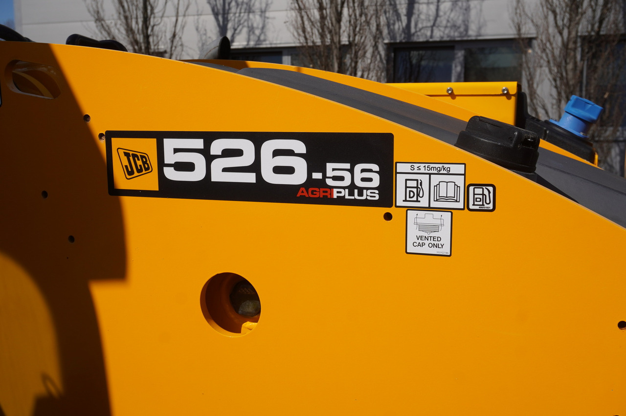 Chargeuse sur pneus télescopique JCB 526-56 AGRI Plus / 5.6 m telescopic loader / joystick: photos 15
