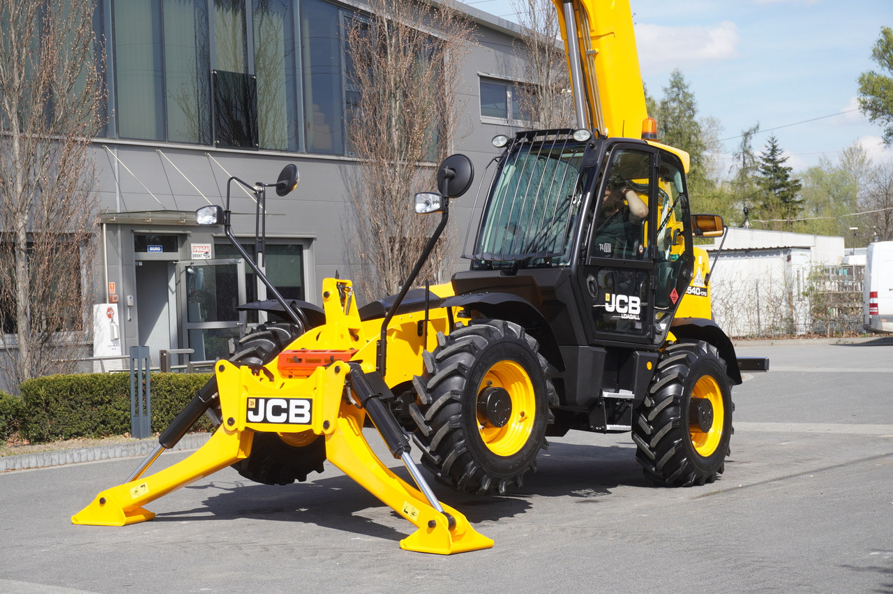 Chargeuse sur pneus JCB 540-170 Telescopic Loader / 17m / joystick: photos 22