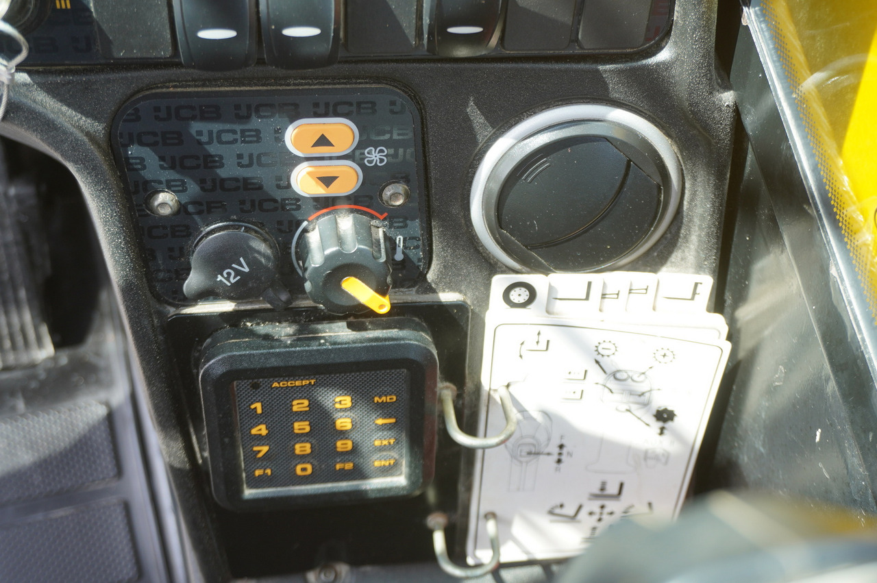 Chargeuse sur pneus JCB 540-170 Telescopic Loader / 17m / joystick: photos 26